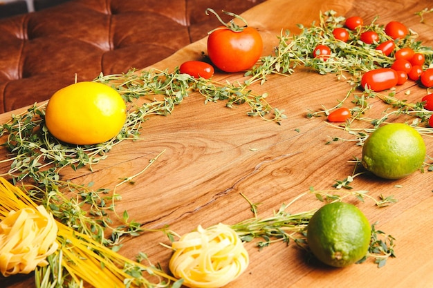 Składniki na kuchennym blacie